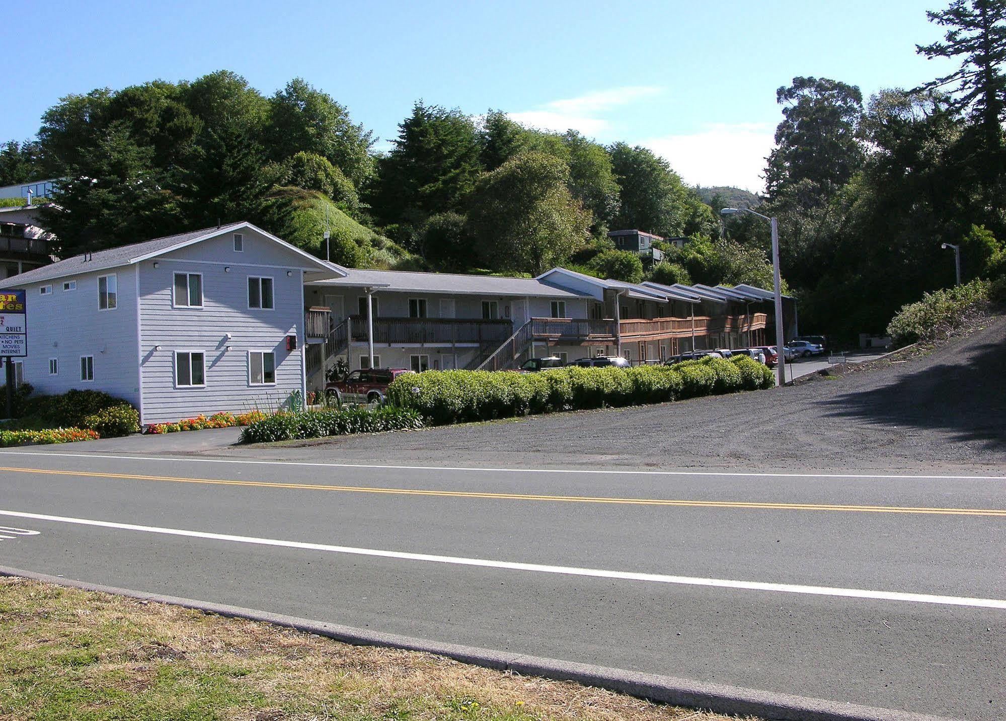 Ocean Suites Motel Brookings Exterior photo
